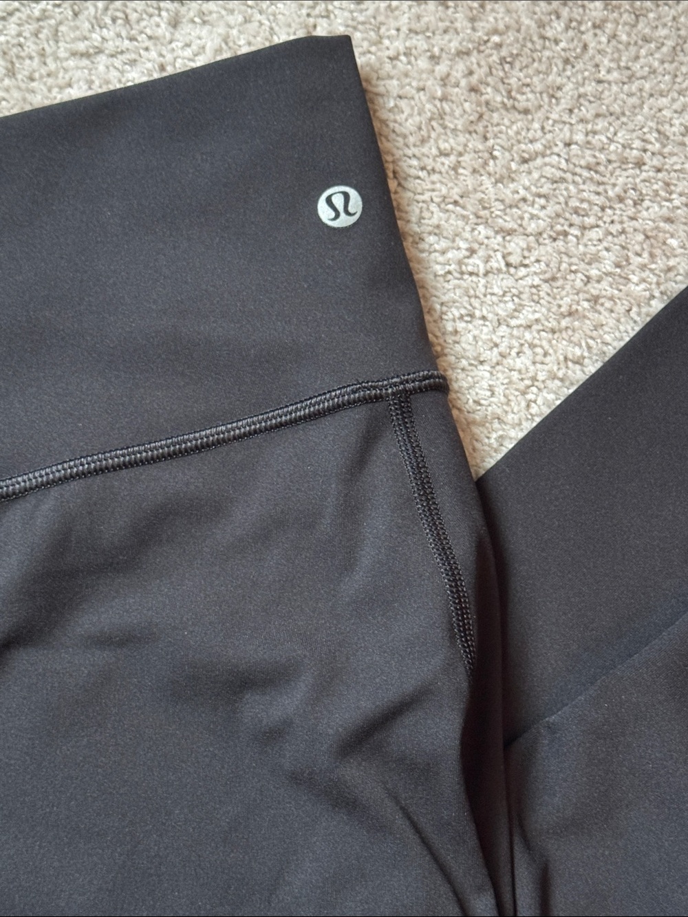 💕Lululemon New Cropped Leggings💕 - Picture 3 of 8